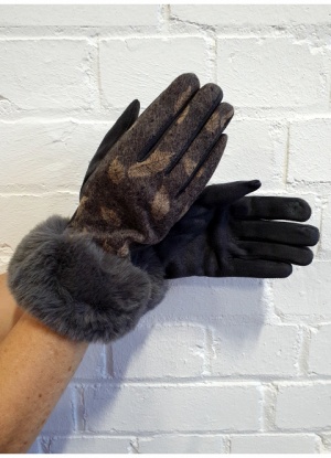 Faux Fur Leaf Print Gloves